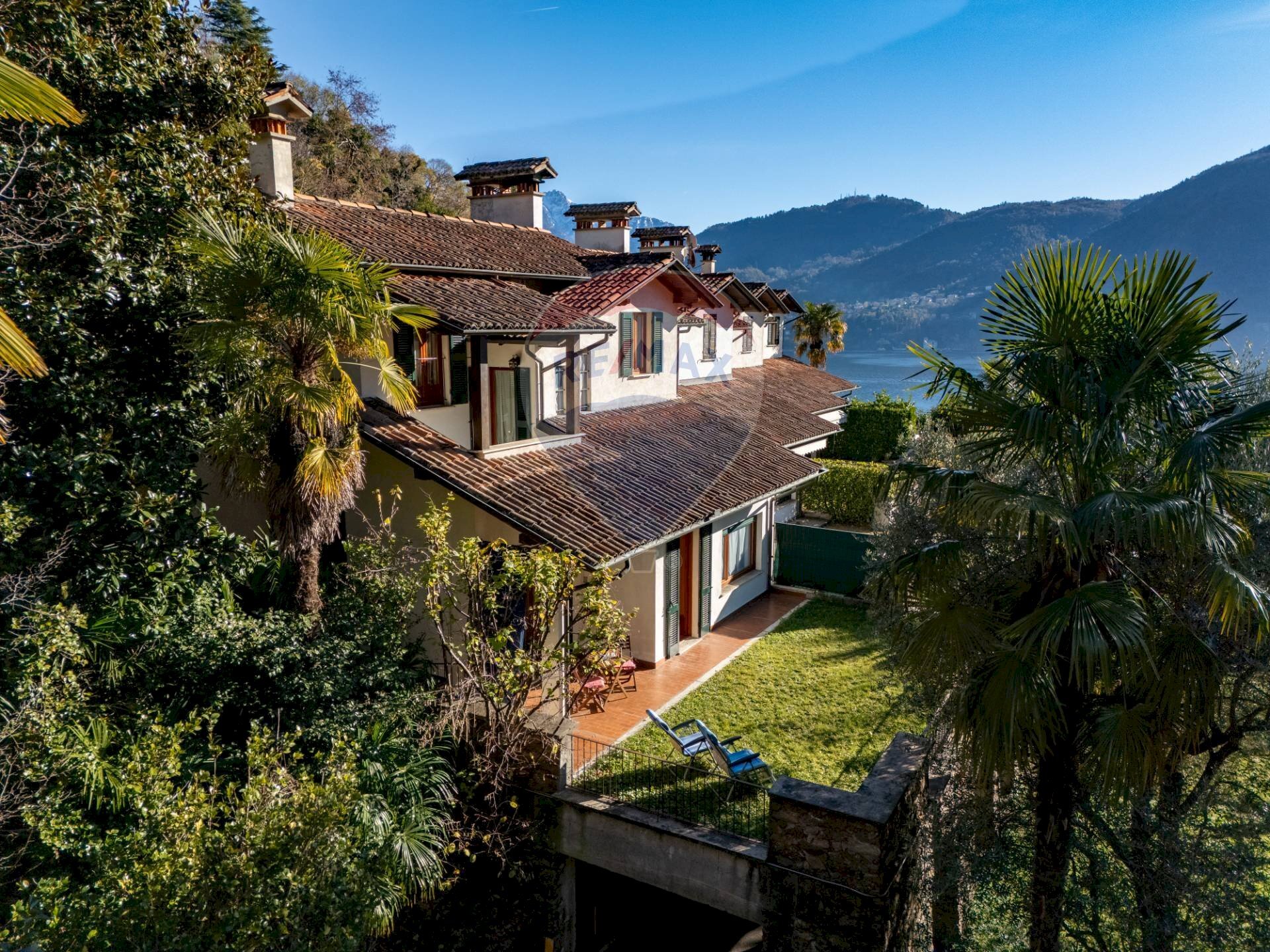 Casa all\'aperto - Villa a Schiera via IV Novembre
 
4, Tremezzina - foto 1