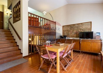 Sala da pranzo - Villa a Schiera via IV Novembre
4, Tremezzina - foto 30