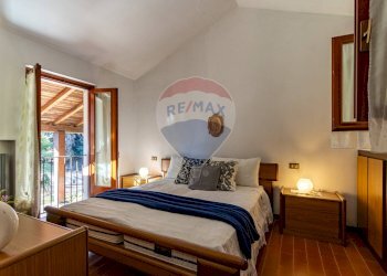 Camera / camera da letto - Villa a Schiera via IV Novembre
4, Tremezzina - foto 48