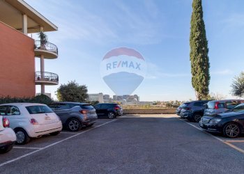 Edificio all\'aperto - Attico VIA DI TORRE GAIA
 
26, Roma - foto 41