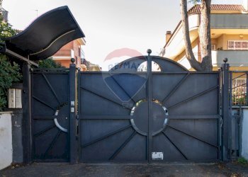 Edificio all\'aperto - Attico VIA DI TORRE GAIA
 
26, Roma - foto 48