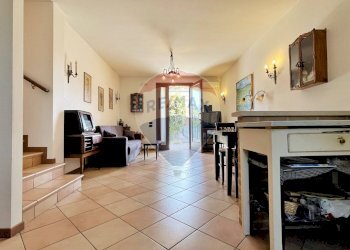 Sala da pranzo - Villa a Schiera Santa Maria di Sala - foto 9