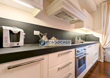 cucina abitabile - Four-room apartment Viale Roma
 
36, Massa - photo 5