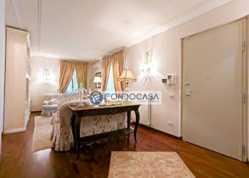 soggiorno - Four-room apartment Viale Roma
 
36, Massa - photo 7