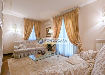 soggiorno - Four-room apartment Viale Roma
 
36, Massa - photo 10
