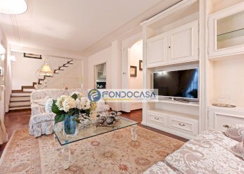 soggiorno - Four-room apartment Viale Roma
 
36, Massa - photo 12