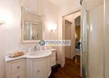 bagno p1 - Four-room apartment Viale Roma
 
36, Massa - photo 17
