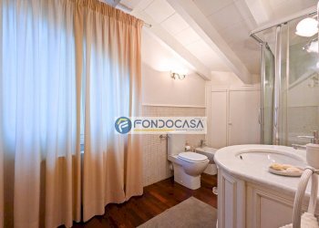 bagno p2 - Four-room apartment Viale Roma
 
36, Massa - photo 31