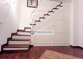 scala - Four-room apartment Viale Roma
 
36, Massa - photo 35