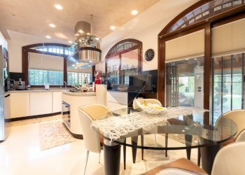 Sala da pranzo - Villa Via Cristoforo Colombo, Bernareggio - photo 6