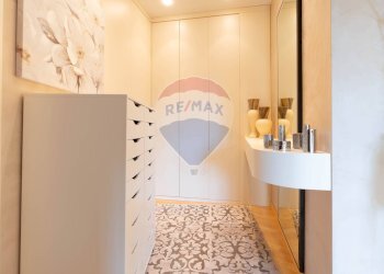 Hall / corridoio - Villa Via Cristoforo Colombo, Bernareggio - photo 33