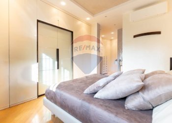 Camera / camera da letto - Villa Via Cristoforo Colombo, Bernareggio - photo 36