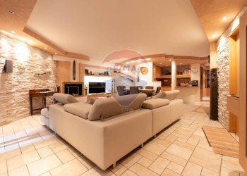 Soggiorno - Villa Via Cristoforo Colombo, Bernareggio - photo 58