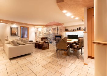 Sala da pranzo - Villa Via Cristoforo Colombo, Bernareggio - photo 62