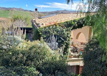 Vista dall\'alto - Villa via trieste
 
s/n, Castellana Sicula - foto 2