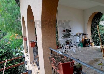 Terrazza - Villa via trieste
 
s/n, Castellana Sicula - foto 5