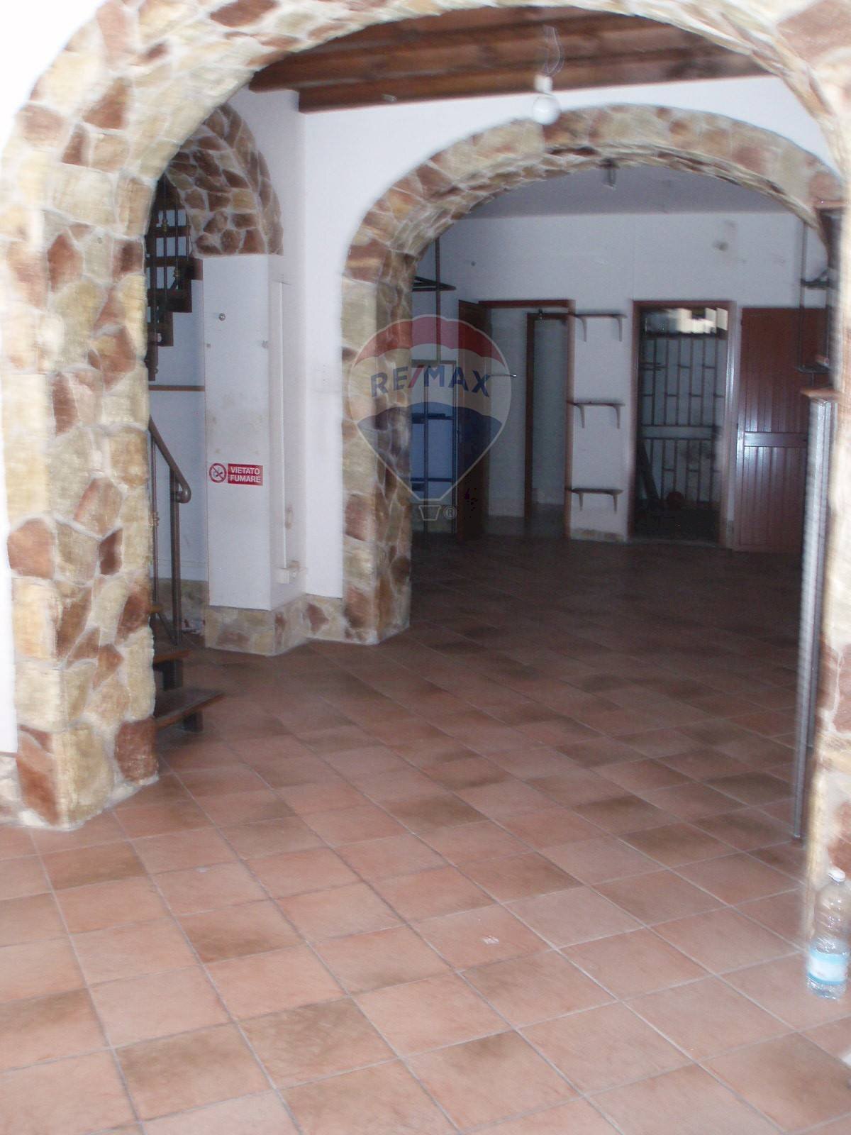 Hall / corridoio - Locale Commerciale Corso Butera
 
257, Bagheria - foto 1