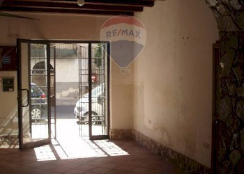 Stanza vuota - Locale Commerciale Corso Butera
 
257, Bagheria - foto 7