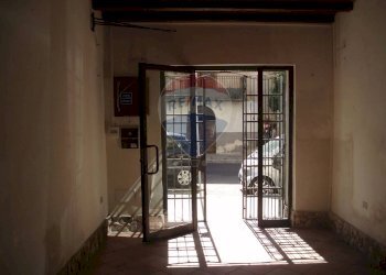 Ricezione / Lobby - Locale Commerciale Corso Butera
 
257, Bagheria - foto 11