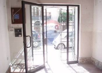 Ricezione / Lobby - Locale Commerciale Corso Butera
 
257, Bagheria - foto 21