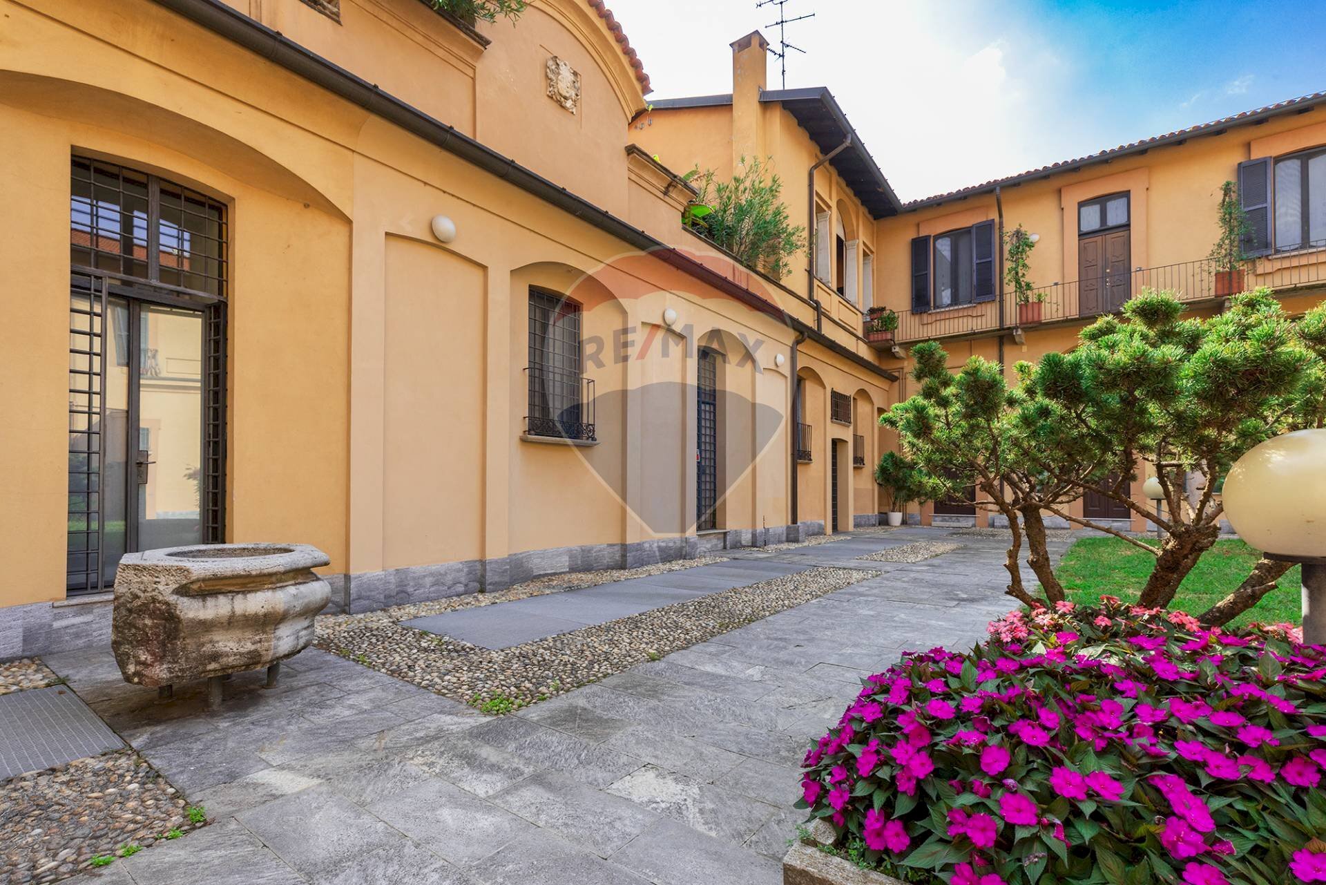 Corte Interna - Appartamento Via Camillo Benso Conte di Cavour
 
35, Cernusco sul Naviglio - foto 1