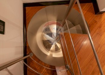 Corridoio / Scala a chiocciola - Appartamento Via Camillo Benso Conte di Cavour
 
35, Cernusco sul Naviglio - foto 28