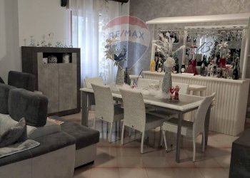 Sala da pranzo - Appartamento Via Alfredo Casella
 
7, Palermo - foto 6