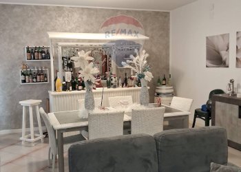 Sala da pranzo - Appartamento Via Alfredo Casella
 
7, Palermo - foto 7