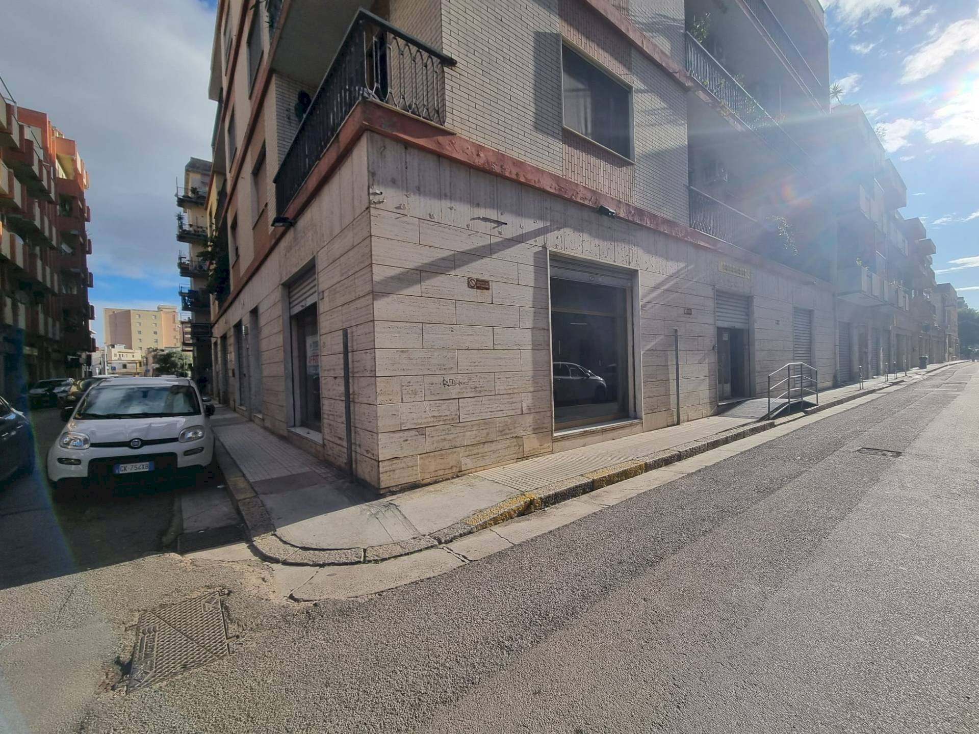 Foto 2 - Locale Commerciale Via Cilea, Quartu Sant'Elena - foto 2