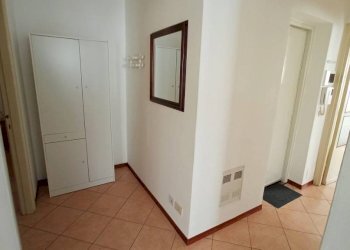 Corridoio - Three-room apartment via Carcano, 2, Lesa - photo 27
