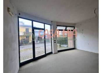 Foto 2 - Negozio VIA PASCOLI, Rottofreno - foto 2