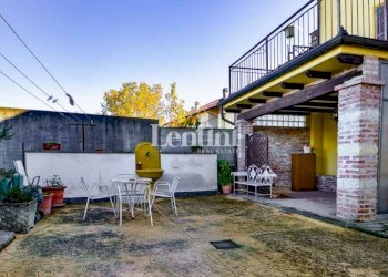 Giardino - Villa via Fratelli Sosso, Casale Monferrato - foto 4