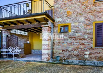 Facciata - Villa via Fratelli Sosso, Casale Monferrato - photo 29
