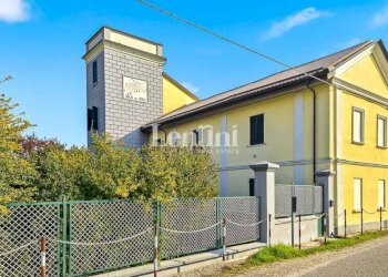 Facciata - Rustico strada per villa biscossi, Mede - foto 1