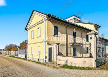 Facciata - Rustico strada per villa biscossi, Mede - foto 2