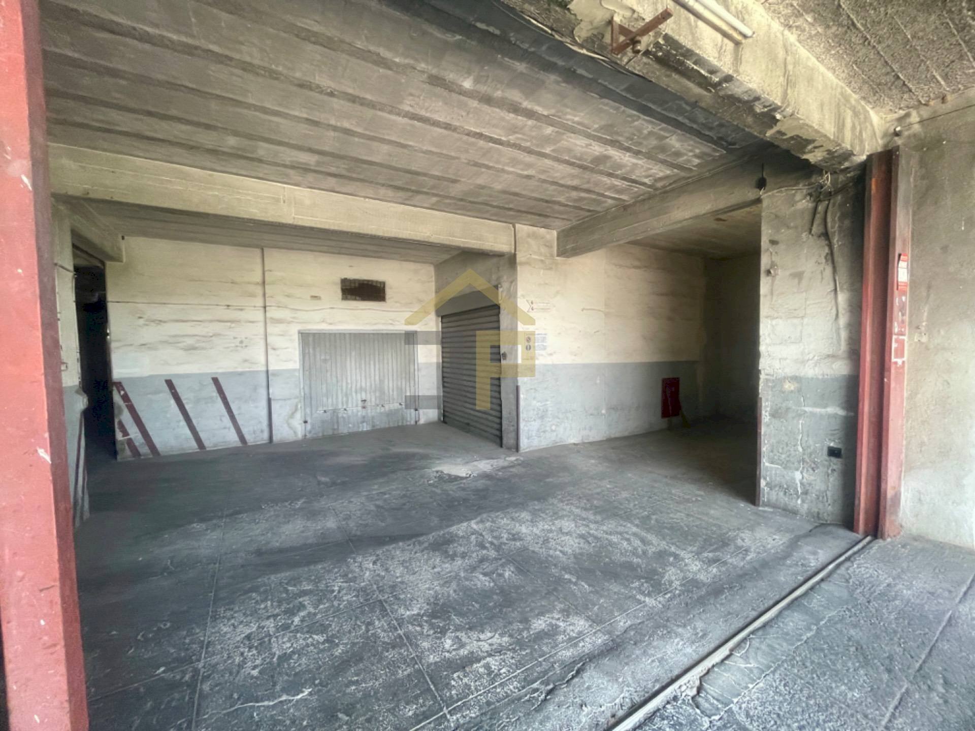 Foto 1 - Warehouse via maestri del lavoro
 
58, Palermo - photo 1