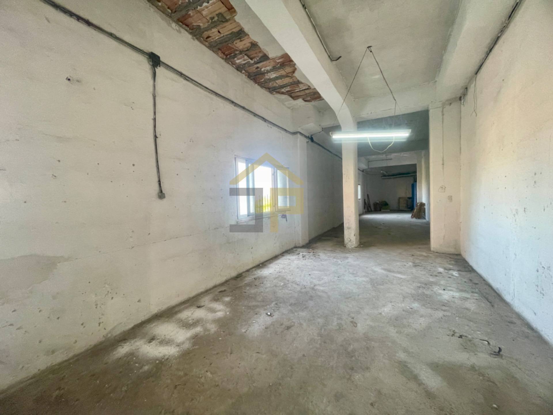 Foto 2 - Warehouse via maestri del lavoro
 
58, Palermo - photo 2