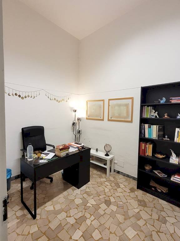 Ufficio - Shop via Alessandro Stoppato, 16, Bologna (neighborhood Corticella) - photo 3