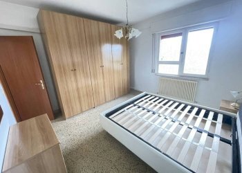 Camera da letto - Quadrilocale via Valle Giralda, Ravenna (zona Porto Corsini) - foto 20