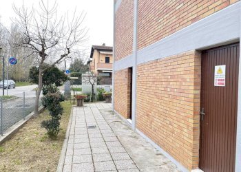 Giardino - Quadrilocale via Valle Giralda, Ravenna (zona Porto Corsini) - foto 32