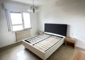 Camera da letto - Quadrilocale via Valle Giralda, Ravenna (zona Porto Corsini) - foto 13