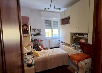 Camera da letto - Quadrilocale Genova (zona Sampierdarena) - foto 18