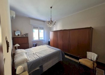 Camera da letto - Quadrilocale Genova (zona Sampierdarena) - foto 20