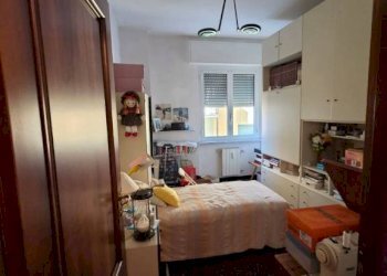 Camera da letto - Quadrilocale Genova (zona Sampierdarena) - foto 23