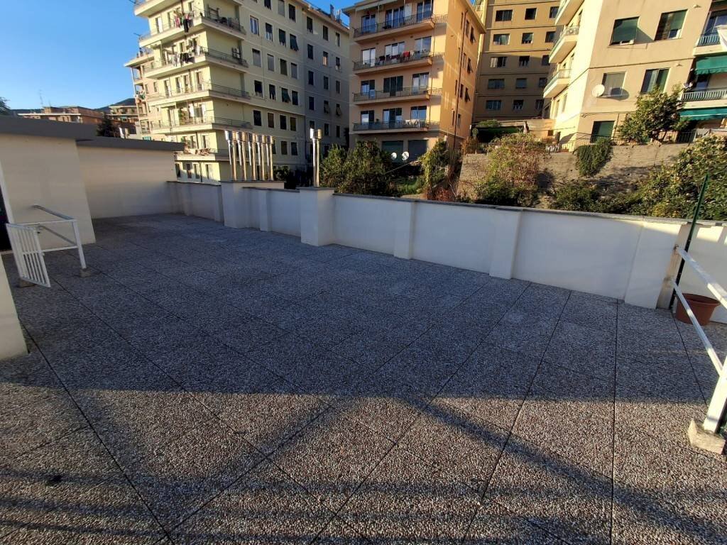 Terrazzo - Two-room apartment via Pierino Negrotto Cambiaso, 5, Genova (neighborhood Sampierdarena) - photo 1