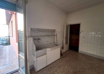 Salone - Bilocale via Pierino Negrotto Cambiaso, 5, Genova (zona Sampierdarena) - foto 14