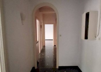 Corridoio - Bilocale via Pierino Negrotto Cambiaso, 5, Genova (zona Sampierdarena) - foto 35