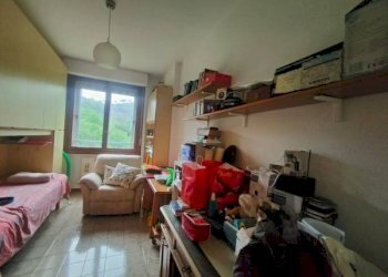 Camera da letto - Quadrilocale via Emilio Salgari, Genova (zona Pegli) - foto 26