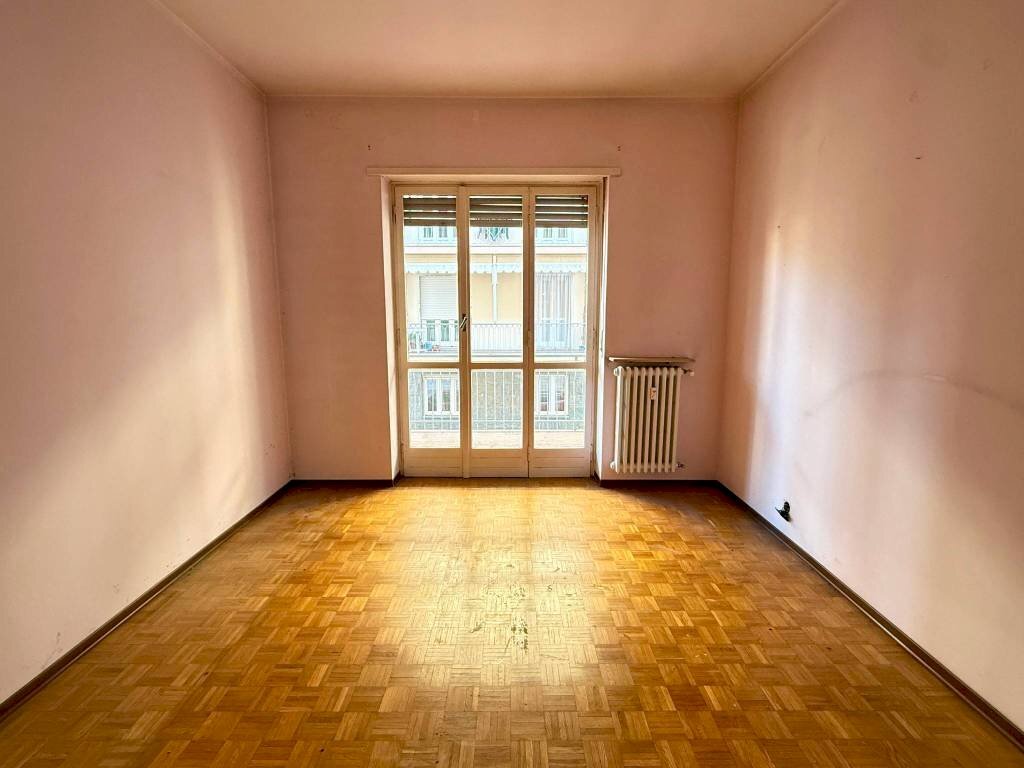 Camera da letto - Three-room apartment via Nazario Sauro, Pinerolo - photo 3