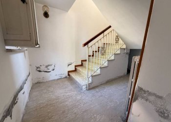 Scala - Casa indipendente via Santa Maria Maddalena, Morciano di Romagna - foto 9